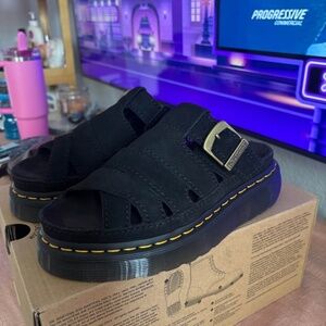 Dr Martins Black Suede Sandles W6